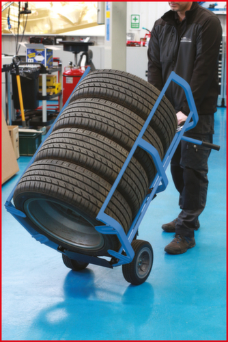 Trolley op wielen en vaten