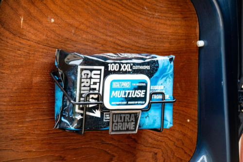 Voertuighouder voor reinigingsdoekjes