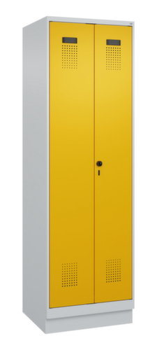 C+P Zwart-wit locker Evolo PLUS met dubbele vakken en sokkel