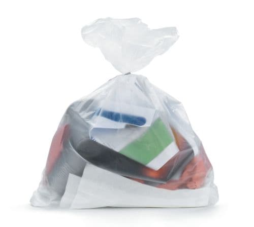 Transparenter Müllsack mit Papier und Karton zur Altpapierentsorgung